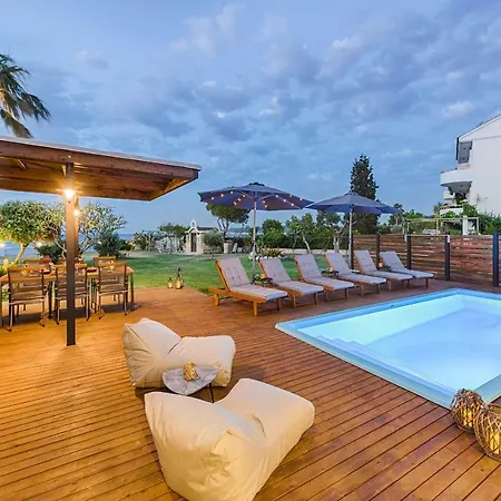 Nastazia Luxury House Вилла *