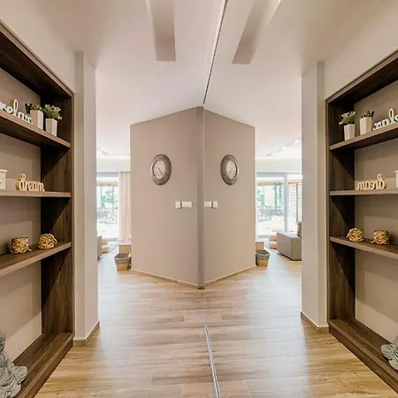 Nastazia Luxury House *