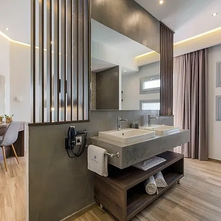 Nastazia Luxury House וילה יאליסוס