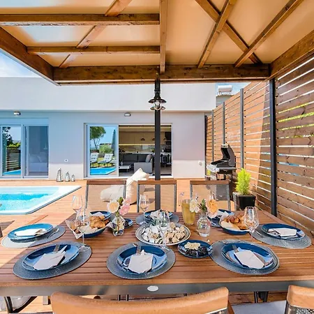 Nastazia Luxury House *