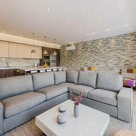 Nastazia Luxury House